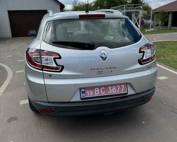 Серый Рено Меган, объемом двигателя 1.5 л и пробегом 232 тыс. км за 7500 $, фото 25 на Automoto.ua