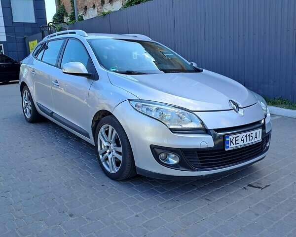 Сірий Рено Меган, об'ємом двигуна 1.46 л та пробігом 270 тис. км за 7400 $, фото 1 на Automoto.ua
