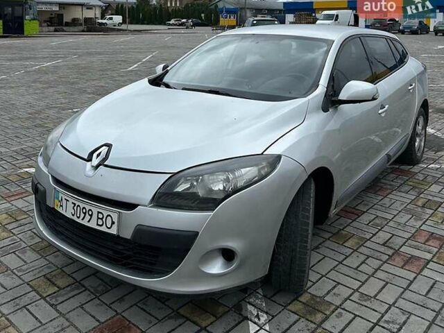 Серый Рено Меган, объемом двигателя 1.46 л и пробегом 239 тыс. км за 5300 $, фото 4 на Automoto.ua