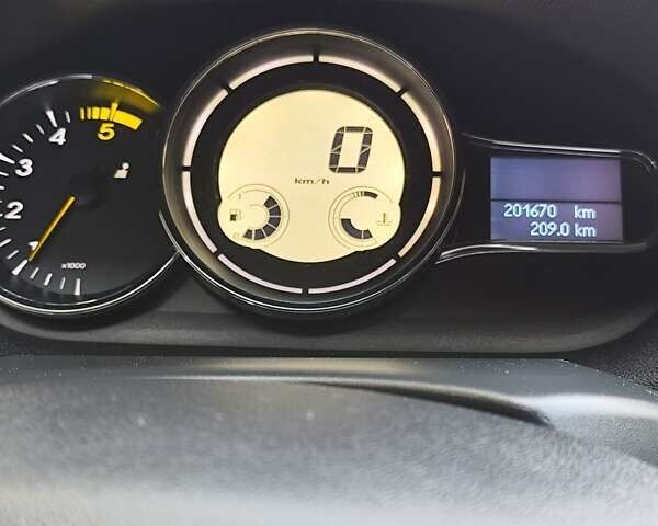 Серый Рено Меган, объемом двигателя 1.5 л и пробегом 201 тыс. км за 8200 $, фото 10 на Automoto.ua