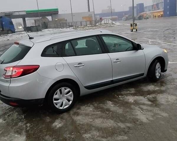 Серый Рено Меган, объемом двигателя 1.46 л и пробегом 239 тыс. км за 7200 $, фото 2 на Automoto.ua