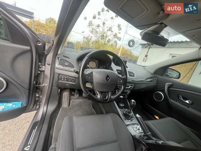 Серый Рено Меган, объемом двигателя 1.5 л и пробегом 316 тыс. км за 6800 $, фото 5 на Automoto.ua