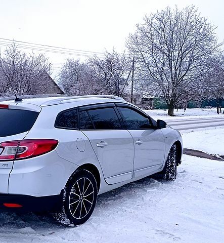Сірий Рено Меган, об'ємом двигуна 1.5 л та пробігом 224 тис. км за 8100 $, фото 3 на Automoto.ua