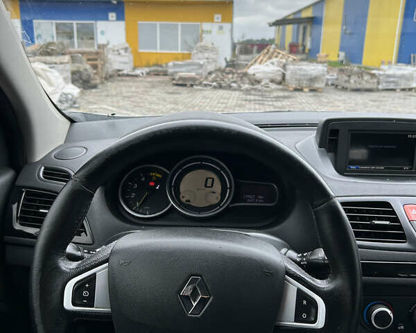 Сірий Рено Меган, об'ємом двигуна 1.46 л та пробігом 239 тис. км за 5500 $, фото 8 на Automoto.ua