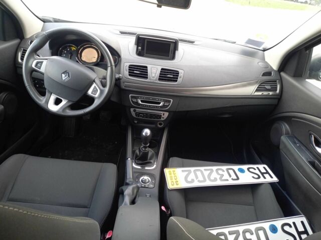 Сірий Рено Меган, об'ємом двигуна 1.5 л та пробігом 191 тис. км за 7950 $, фото 18 на Automoto.ua