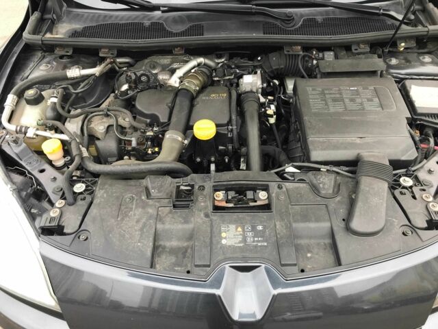 Серый Рено Меган, объемом двигателя 1.5 л и пробегом 253 тыс. км за 7870 $, фото 7 на Automoto.ua