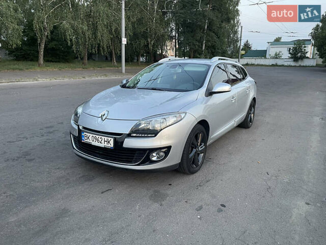 Серый Рено Меган, объемом двигателя 1.5 л и пробегом 222 тыс. км за 9000 $, фото 2 на Automoto.ua