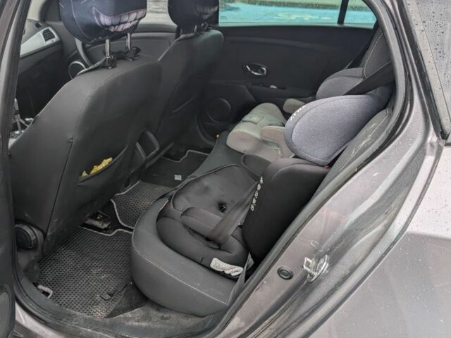 Сірий Рено Меган, об'ємом двигуна 0 л та пробігом 320 тис. км за 8500 $, фото 3 на Automoto.ua