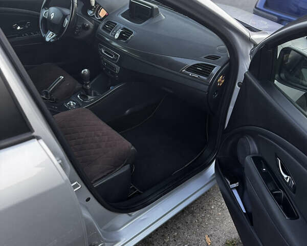 Серый Рено Меган, объемом двигателя 1.46 л и пробегом 248 тыс. км за 7900 $, фото 12 на Automoto.ua