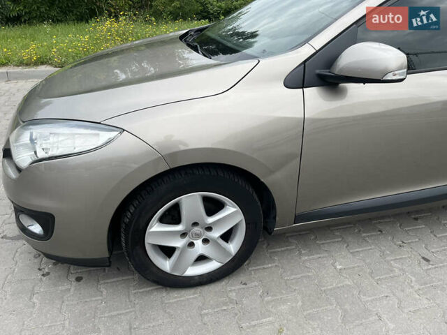 Сірий Рено Меган, об'ємом двигуна 1.5 л та пробігом 167 тис. км за 7300 $, фото 2 на Automoto.ua