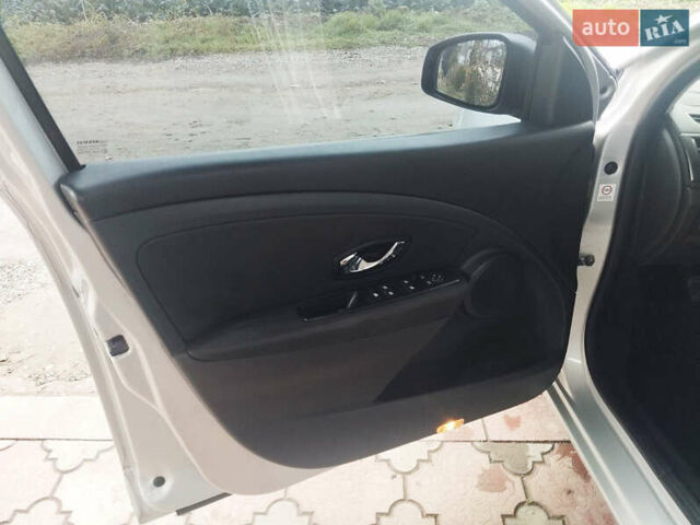 Серый Рено Меган, объемом двигателя 1.5 л и пробегом 228 тыс. км за 6900 $, фото 17 на Automoto.ua