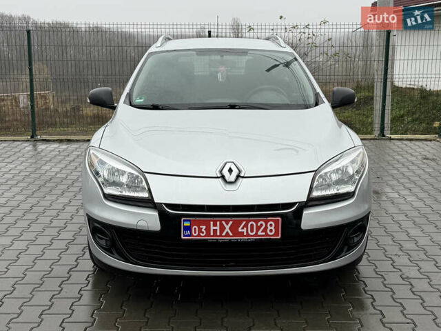 Сірий Рено Меган, об'ємом двигуна 1.6 л та пробігом 154 тис. км за 7650 $, фото 1 на Automoto.ua