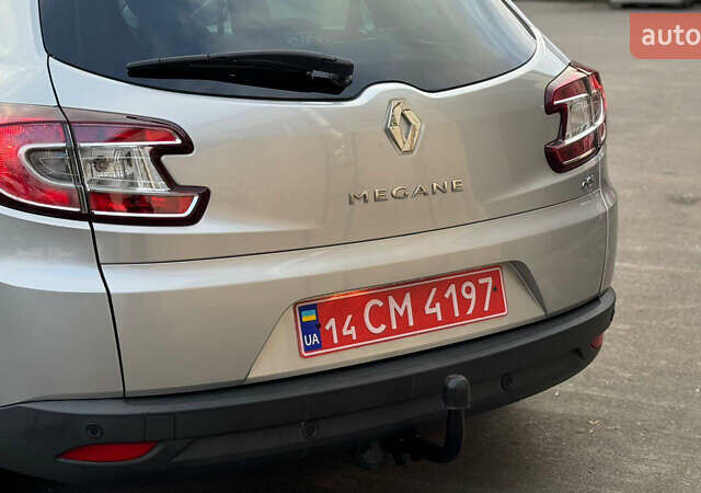 Серый Рено Меган, объемом двигателя 1.5 л и пробегом 215 тыс. км за 7600 $, фото 15 на Automoto.ua