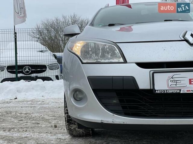 Серый Рено Меган, объемом двигателя 1.5 л и пробегом 271 тыс. км за 7999 $, фото 5 на Automoto.ua