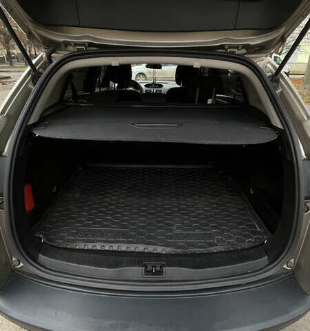 Серый Рено Меган, объемом двигателя 1.46 л и пробегом 236 тыс. км за 8600 $, фото 20 на Automoto.ua