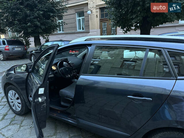 Серый Рено Меган, объемом двигателя 1.46 л и пробегом 225 тыс. км за 7500 $, фото 5 на Automoto.ua