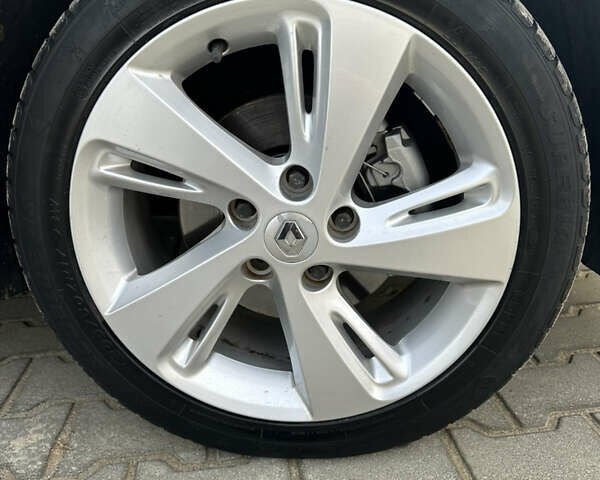 Сірий Рено Меган, об'ємом двигуна 1.5 л та пробігом 97 тис. км за 10299 $, фото 27 на Automoto.ua