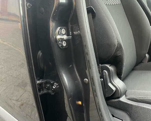 Серый Рено Меган, объемом двигателя 1.5 л и пробегом 210 тыс. км за 8300 $, фото 34 на Automoto.ua