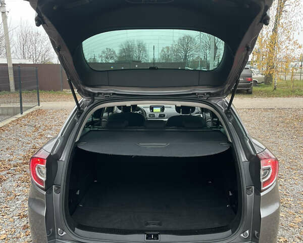 Серый Рено Меган, объемом двигателя 1.5 л и пробегом 263 тыс. км за 9350 $, фото 15 на Automoto.ua