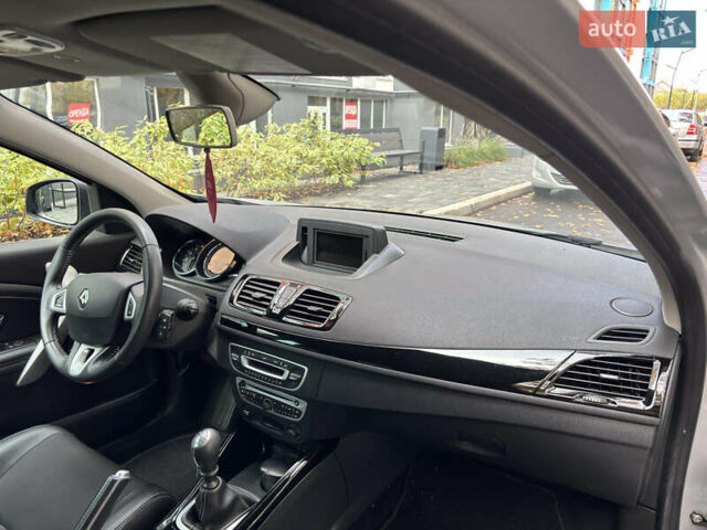 Рено Меган 2012 в Чернигове на Automoto.ua Серый Рено Меган, объемом двигателя 1.5 л и пробегом 218 тыс. км за 8500 $, фото 22 на Automoto.ua