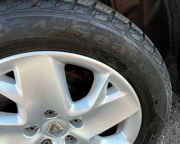 Сірий Рено Меган, об'ємом двигуна 1.46 л та пробігом 257 тис. км за 7500 $, фото 17 на Automoto.ua