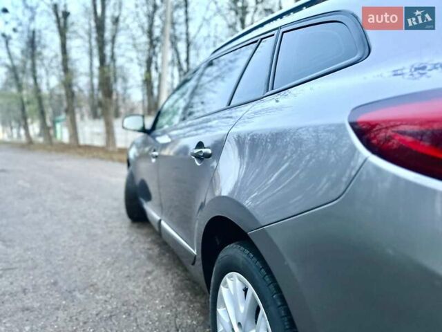 Серый Рено Меган, объемом двигателя 1.5 л и пробегом 248 тыс. км за 8300 $, фото 6 на Automoto.ua