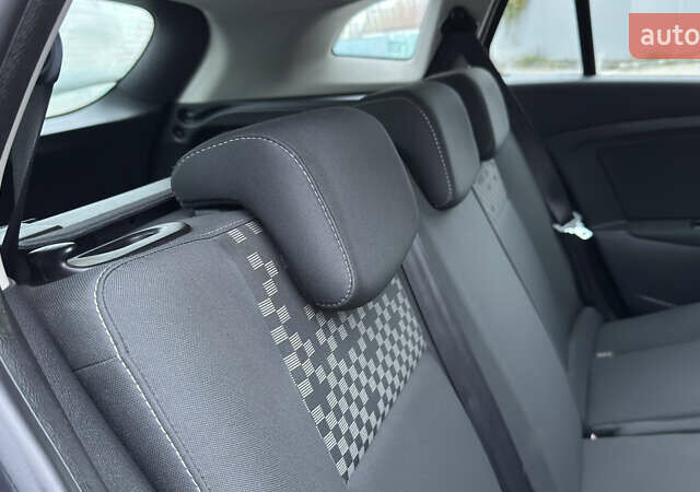 Серый Рено Меган, объемом двигателя 1.46 л и пробегом 183 тыс. км за 8450 $, фото 90 на Automoto.ua