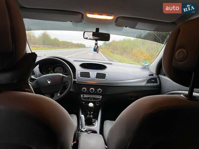 Серый Рено Меган, объемом двигателя 1.46 л и пробегом 277 тыс. км за 7300 $, фото 5 на Automoto.ua