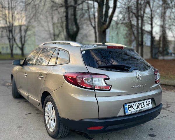 Серый Рено Меган, объемом двигателя 1.46 л и пробегом 236 тыс. км за 8600 $, фото 4 на Automoto.ua