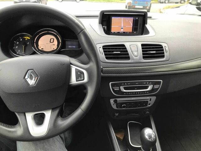 Серый Рено Меган, объемом двигателя 1.5 л и пробегом 253 тыс. км за 7870 $, фото 3 на Automoto.ua