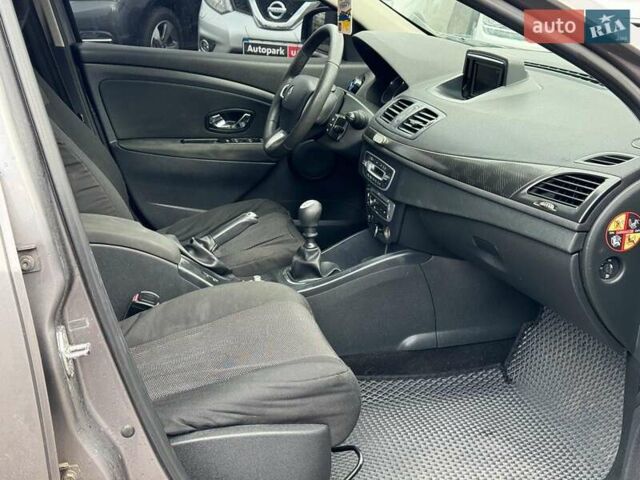 Сірий Рено Меган, об'ємом двигуна 1.5 л та пробігом 380 тис. км за 6940 $, фото 20 на Automoto.ua