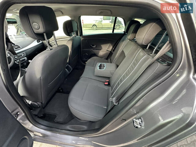 Сірий Рено Меган, об'ємом двигуна 1.5 л та пробігом 97 тис. км за 10299 $, фото 23 на Automoto.ua
