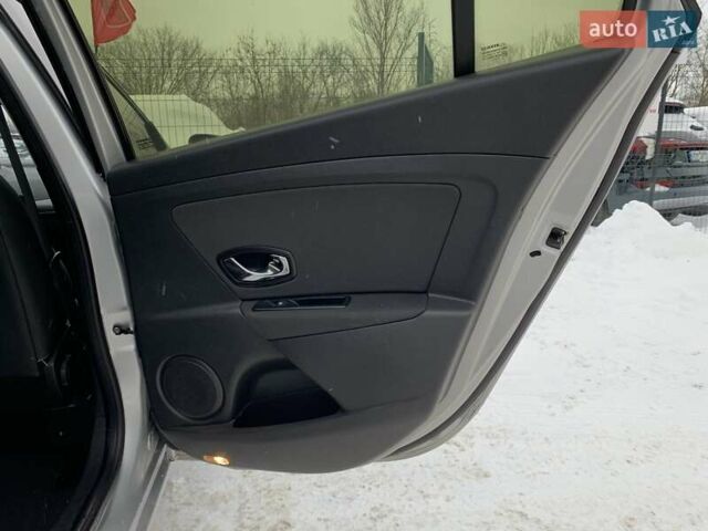 Серый Рено Меган, объемом двигателя 1.46 л и пробегом 263 тыс. км за 7999 $, фото 28 на Automoto.ua