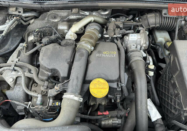 Серый Рено Меган, объемом двигателя 1.46 л и пробегом 183 тыс. км за 8450 $, фото 113 на Automoto.ua