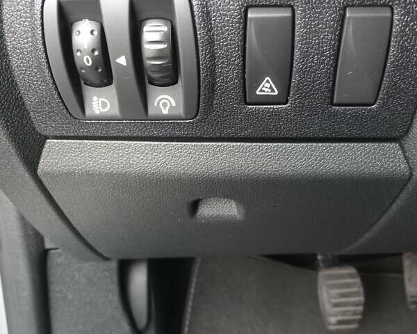 Сірий Рено Меган, об'ємом двигуна 1.5 л та пробігом 280 тис. км за 8250 $, фото 15 на Automoto.ua