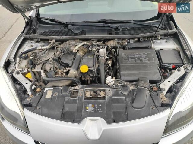 Сірий Рено Меган, об'ємом двигуна 1.46 л та пробігом 241 тис. км за 7800 $, фото 14 на Automoto.ua