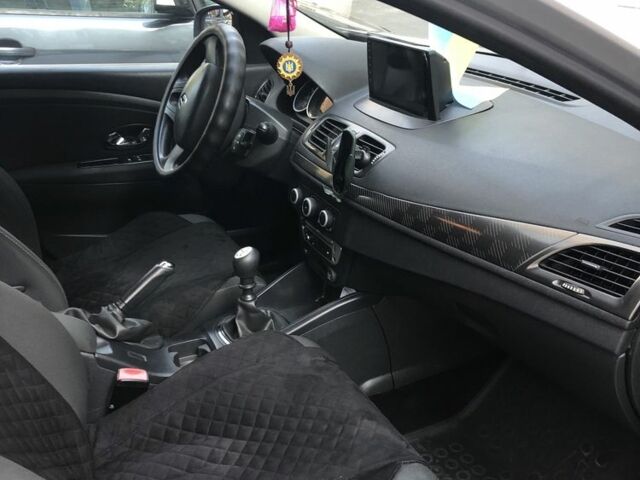 Серый Рено Меган, объемом двигателя 1.5 л и пробегом 280 тыс. км за 6400 $, фото 3 на Automoto.ua