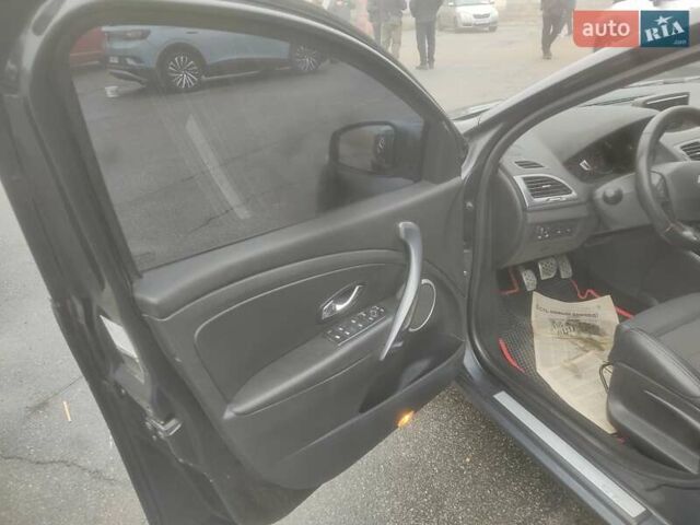 Сірий Рено Меган, об'ємом двигуна 1.46 л та пробігом 214 тис. км за 8800 $, фото 1 на Automoto.ua