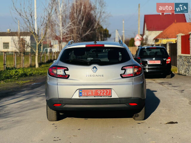 Сірий Рено Меган, об'ємом двигуна 1.6 л та пробігом 280 тис. км за 7150 $, фото 12 на Automoto.ua