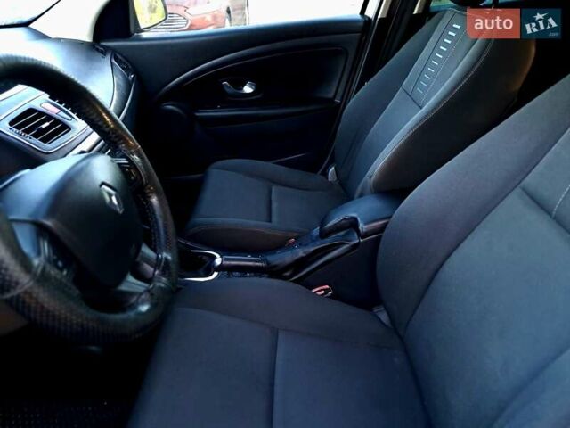 Сірий Рено Меган, об'ємом двигуна 1.9 л та пробігом 266 тис. км за 6800 $, фото 20 на Automoto.ua