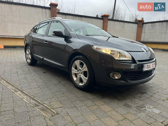Серый Рено Меган, объемом двигателя 1.5 л и пробегом 210 тыс. км за 8300 $, фото 3 на Automoto.ua