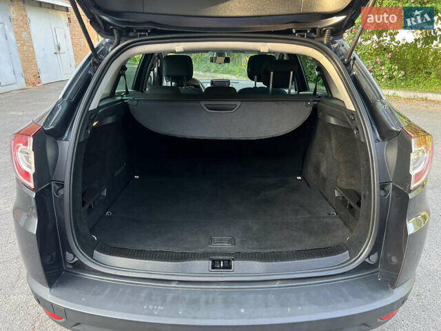 Серый Рено Меган, объемом двигателя 1.46 л и пробегом 213 тыс. км за 7999 $, фото 11 на Automoto.ua