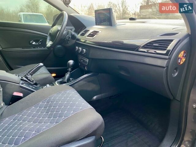 Сірий Рено Меган, об'ємом двигуна 1.46 л та пробігом 260 тис. км за 5800 $, фото 5 на Automoto.ua