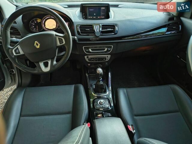Сірий Рено Меган, об'ємом двигуна 1.46 л та пробігом 258 тис. км за 8500 $, фото 12 на Automoto.ua