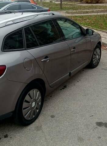 Сірий Рено Меган, об'ємом двигуна 1.46 л та пробігом 340 тис. км за 7000 $, фото 13 на Automoto.ua