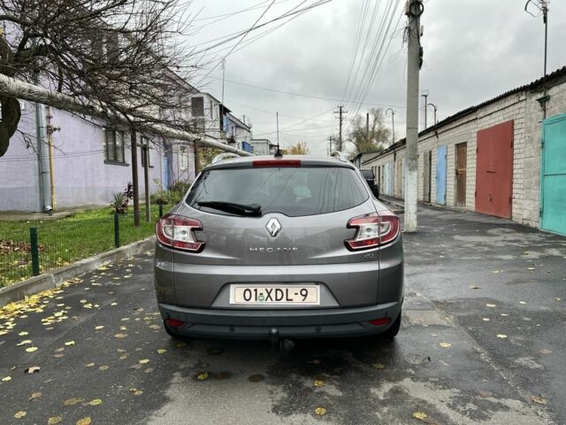Серый Рено Меган, объемом двигателя 1.5 л и пробегом 275 тыс. км за 8999 $, фото 4 на Automoto.ua