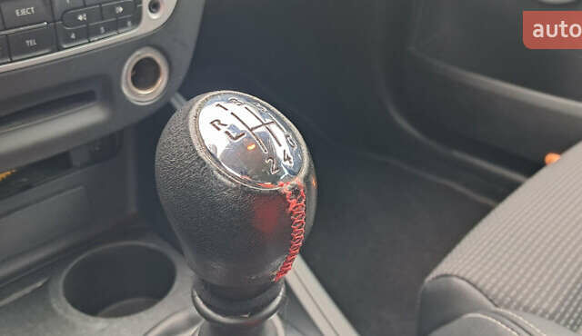 Серый Рено Меган, объемом двигателя 1.5 л и пробегом 225 тыс. км за 8899 $, фото 39 на Automoto.ua