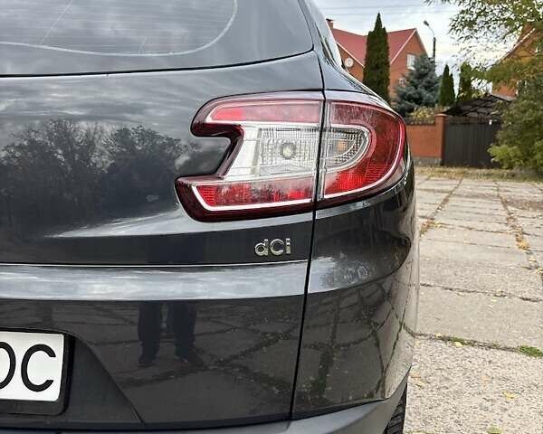 Сірий Рено Меган, об'ємом двигуна 1.46 л та пробігом 215 тис. км за 10300 $, фото 43 на Automoto.ua