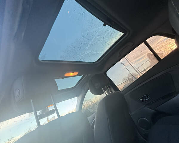 Сірий Рено Меган, об'ємом двигуна 1.46 л та пробігом 319 тис. км за 6500 $, фото 8 на Automoto.ua