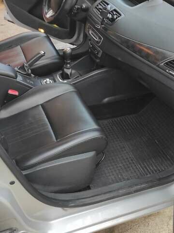 Серый Рено Меган, объемом двигателя 1.5 л и пробегом 246 тыс. км за 7800 $, фото 6 на Automoto.ua